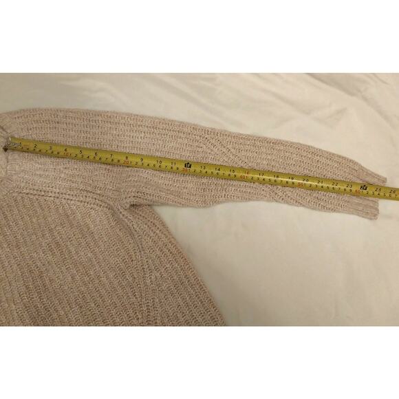 American Eagle “Amazingly Soft” Sweater Women’s L Beige Cream Cozy Knit Pullover - Picture 7 of 7